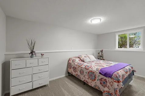 1047 Lowell Drive Apple Valley MN 55124