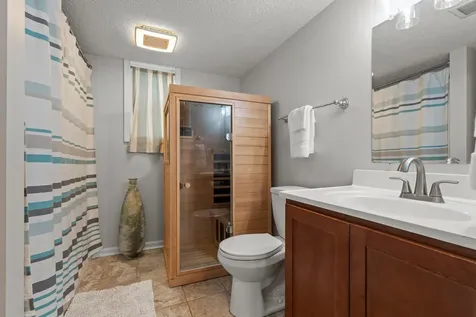 1047 Lowell Drive Apple Valley MN 55124