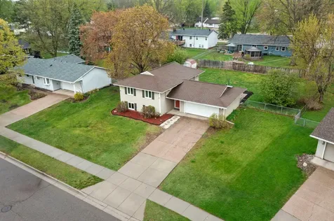 1047 Lowell Drive Apple Valley MN 55124