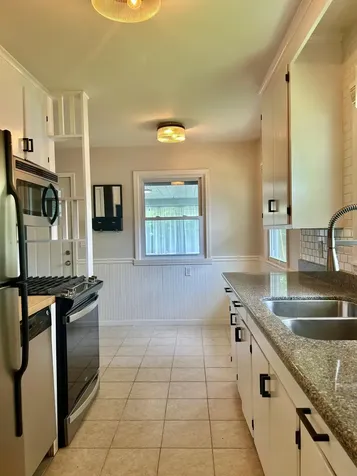 3611 Hampshire Avenue N Crystal MN 55427