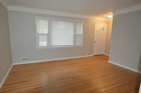 113 E Dale Street E South Saint Paul MN 55075