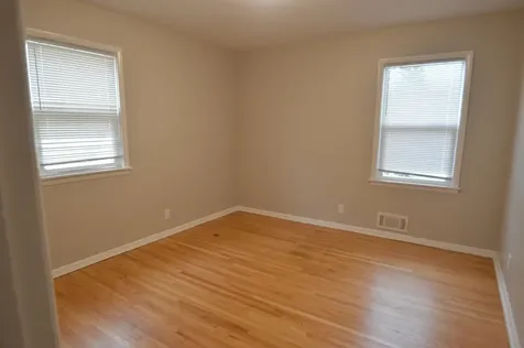 113 E Dale Street E South Saint Paul MN 55075