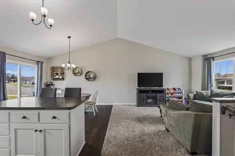 25495 10th Street W Zimmerman MN 55398