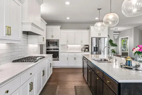 5346 Pine Island Road Woodbury MN 55129