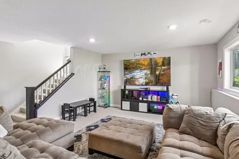 5346 Pine Island Road Woodbury MN 55129