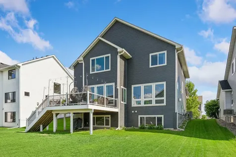 5346 Pine Island Road Woodbury MN 55129