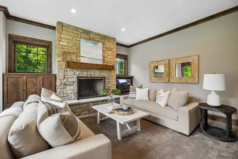 4565 Bayside Road Maple Plain MN 55359