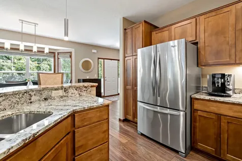 15305 Stonewood Court Burnsville MN 55306