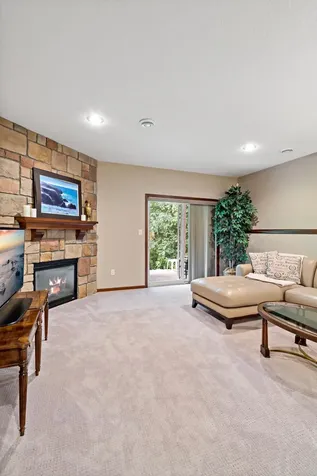 15305 Stonewood Court Burnsville MN 55306