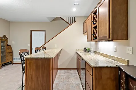 15305 Stonewood Court Burnsville MN 55306