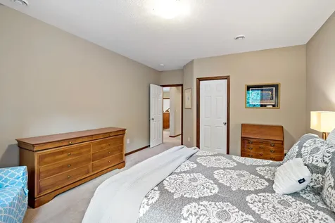 15305 Stonewood Court Burnsville MN 55306