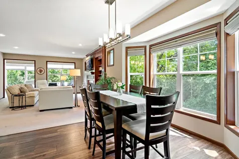 15305 Stonewood Court Burnsville MN 55306