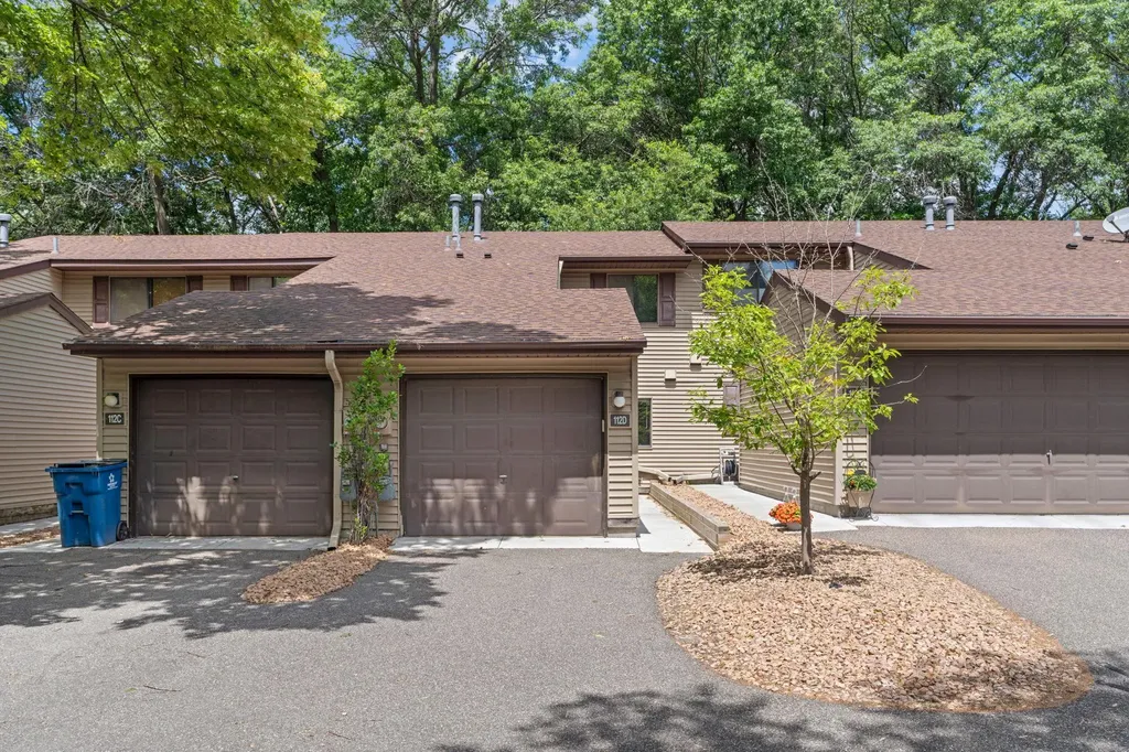 112 South Drive Circle Pines MN 55014