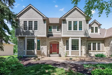 3034 Edgewater Drive Woodbury MN 55125