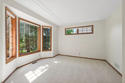 3034 Edgewater Drive Woodbury MN 55125