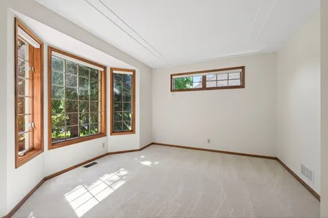 3034 Edgewater Drive Woodbury MN 55125