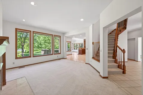 3034 Edgewater Drive Woodbury MN 55125