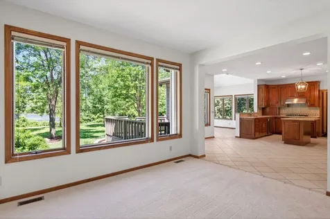 3034 Edgewater Drive Woodbury MN 55125