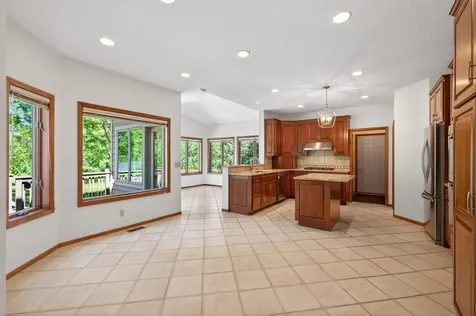 3034 Edgewater Drive Woodbury MN 55125