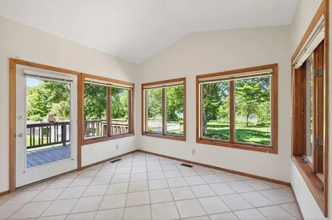 3034 Edgewater Drive Woodbury MN 55125