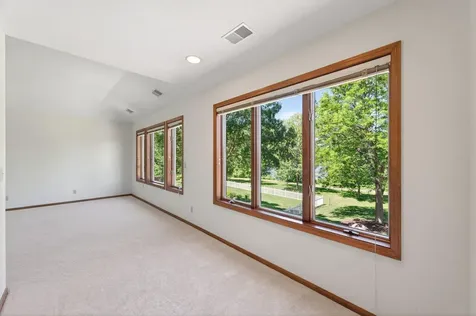 3034 Edgewater Drive Woodbury MN 55125
