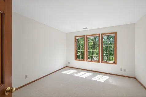 3034 Edgewater Drive Woodbury MN 55125