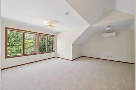 3034 Edgewater Drive Woodbury MN 55125