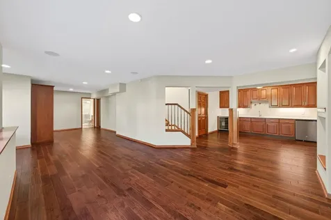 3034 Edgewater Drive Woodbury MN 55125
