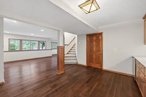 3034 Edgewater Drive Woodbury MN 55125