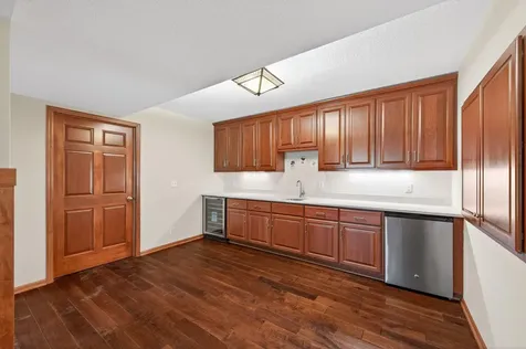 3034 Edgewater Drive Woodbury MN 55125