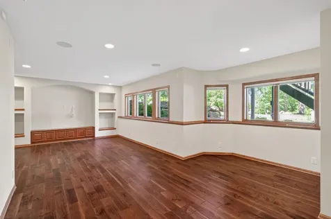 3034 Edgewater Drive Woodbury MN 55125