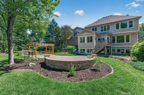 3034 Edgewater Drive Woodbury MN 55125