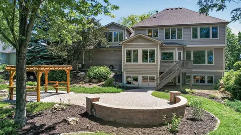 3034 Edgewater Drive Woodbury MN 55125