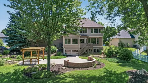 3034 Edgewater Drive Woodbury MN 55125
