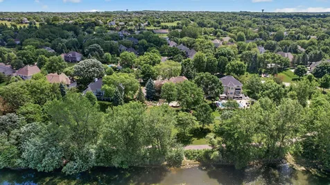 3034 Edgewater Drive Woodbury MN 55125