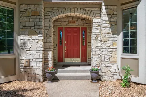 3034 Edgewater Drive Woodbury MN 55125