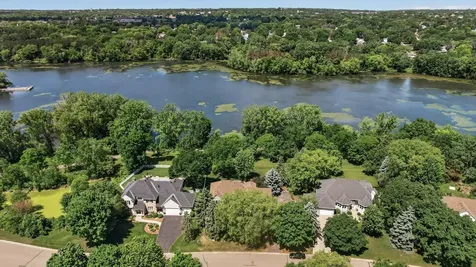 3034 Edgewater Drive Woodbury MN 55125