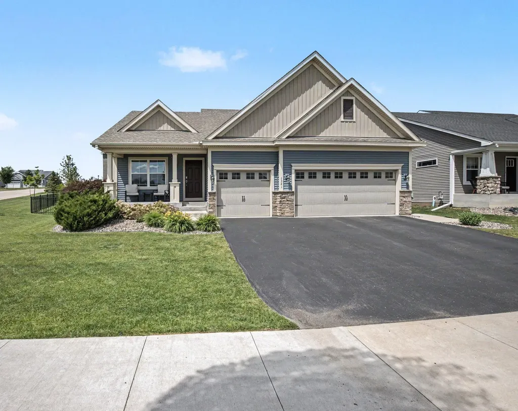 1321 Chestnut Circle Carver MN 55315