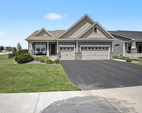 1321 Chestnut Circle Carver MN 55315