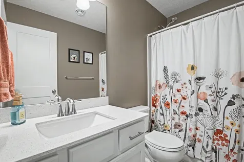1321 Chestnut Circle Carver MN 55315