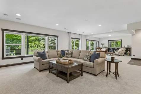14 Beebe Avenue Mendota Heights MN 55118