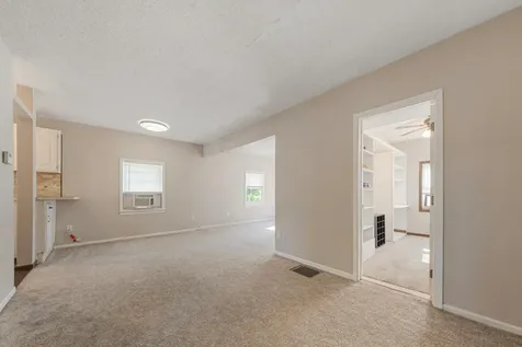 109 Florence Street Mankato MN 56001