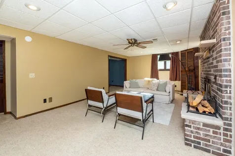 2705 Larch Lane N Plymouth MN 55441