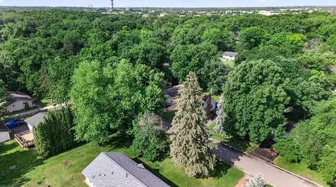 2705 Larch Lane N Plymouth MN 55441
