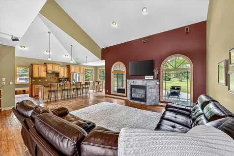 28 Quincy Drive Silver Bay MN 55614
