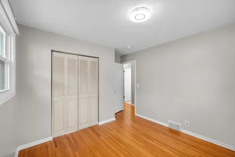 5856 Washburn Avenue S Minneapolis MN 55410