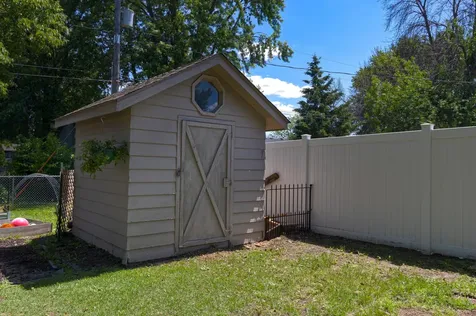 2912 9th Avenue Anoka MN 55303