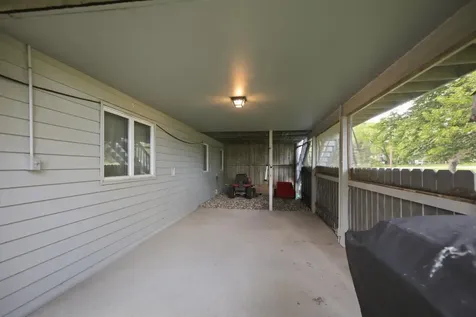 8173 112th Street NW Annandale MN 55302