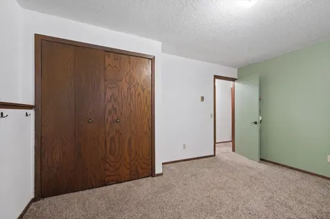 8173 112th Street NW Annandale MN 55302