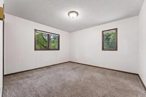 8173 112th Street NW Annandale MN 55302